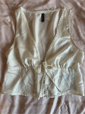 Divided Cream Lace-Trim Tie-Front Tank Top